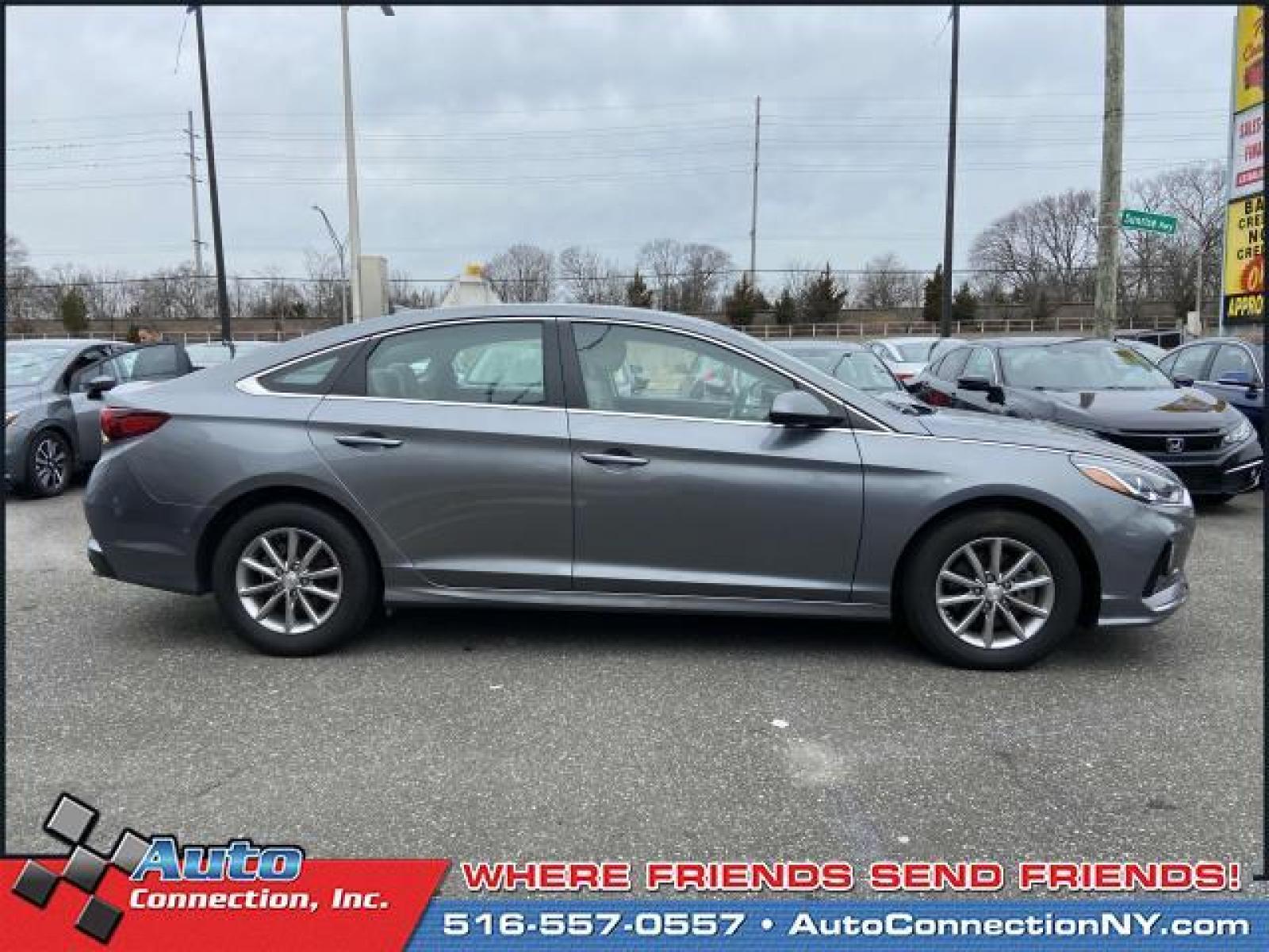 2019 Machine Gray /Gray Hyundai Sonata SE 2.4L (5NPE24AF5KH) , Automatic transmission, located at 2860 Sunrise Hwy, Bellmore, NY, 11710, (516) 557-0557, 40.669529, -73.522118 - This 2019 Hyundai Sonata is a dream to drive. This Sonata has been driven with care for 9395 miles. We work our hardest to give you an outstanding experience and ensure you're always completely satisfied with every aspect of our services. Take home the car of your dreams today. All internet purchas - Photo #6