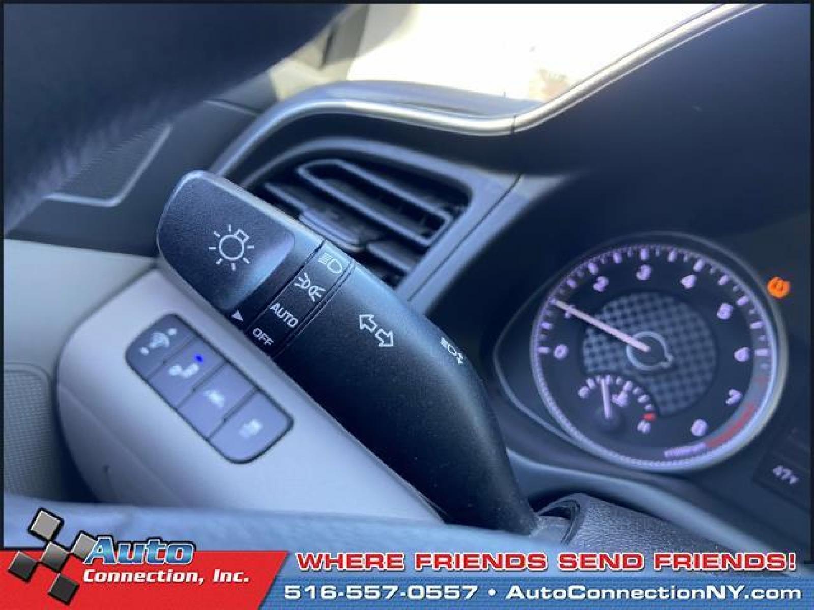 2019 Lakeside Blue /Beige Hyundai Elantra SEL Auto (5NPD84LF5KH) , Automatic transmission, located at 2860 Sunrise Hwy, Bellmore, NY, 11710, (516) 557-0557, 40.669529, -73.522118 - Photo #24