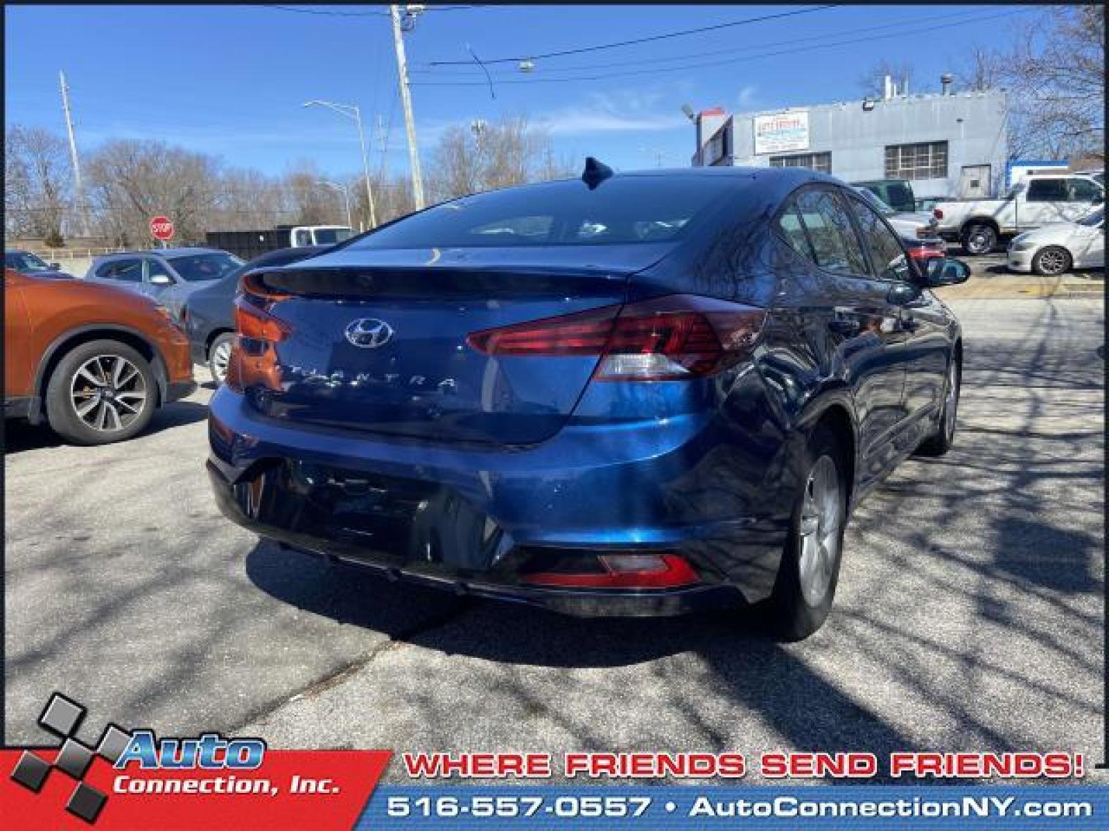 2019 Lakeside Blue /Beige Hyundai Elantra SEL Auto (5NPD84LF5KH) , Automatic transmission, located at 2860 Sunrise Hwy, Bellmore, NY, 11710, (516) 557-0557, 40.669529, -73.522118 - Photo #5