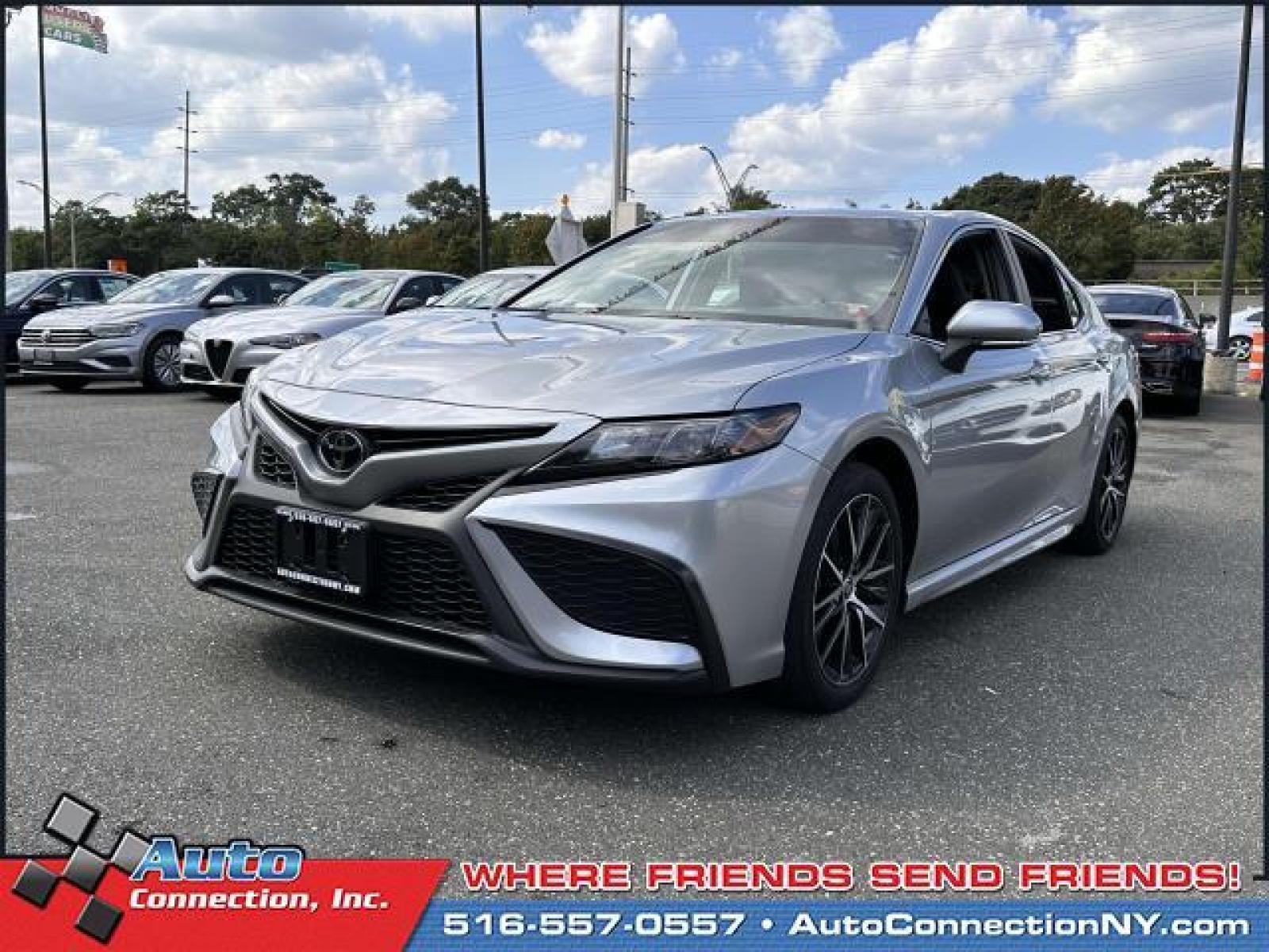 2022 Celestial Silver Metallic /Black Toyota Camry SE Auto (Natl) (4T1G11AK8NU) , Automatic transmission, located at 2860 Sunrise Hwy, Bellmore, NY, 11710, (516) 557-0557, 40.669529, -73.522118 - After you get a look at this beautiful 2022 Toyota Camry, you'll wonder what took you so long to go check it out! This Camry has 17910 miles. With more vehicles and deals than you know what to do with, you'll love the options we have for you. Take home the car of your dreams today. All internet pur - Photo #2