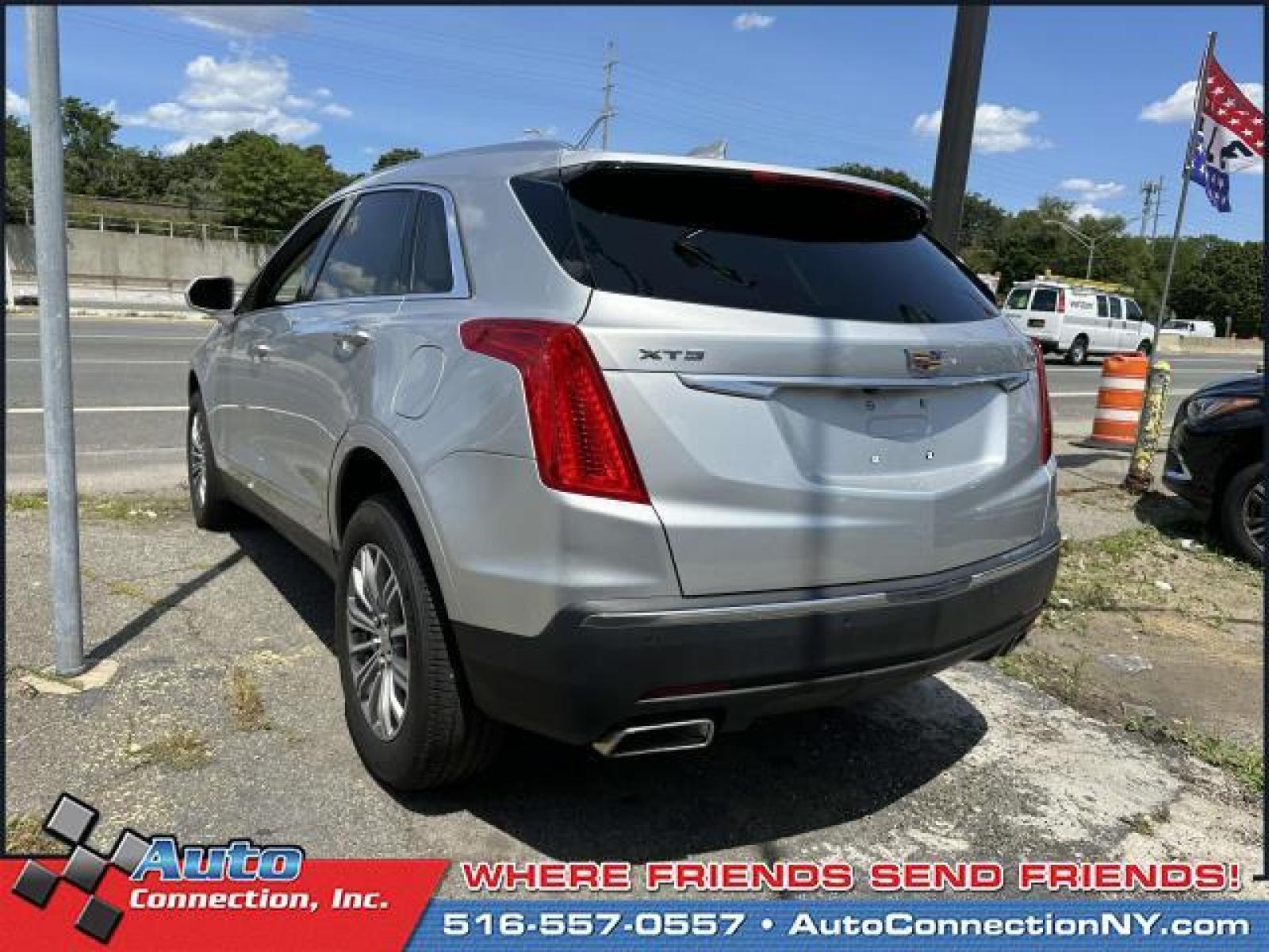 2019 Radiant Silver Metallic /Jet Black Cadillac XT5 FWD 4dr Luxury (1GYKNCRS0KZ) , Automatic transmission, located at 2860 Sunrise Hwy, Bellmore, NY, 11710, (516) 557-0557, 40.669529, -73.522118 - Photo #4