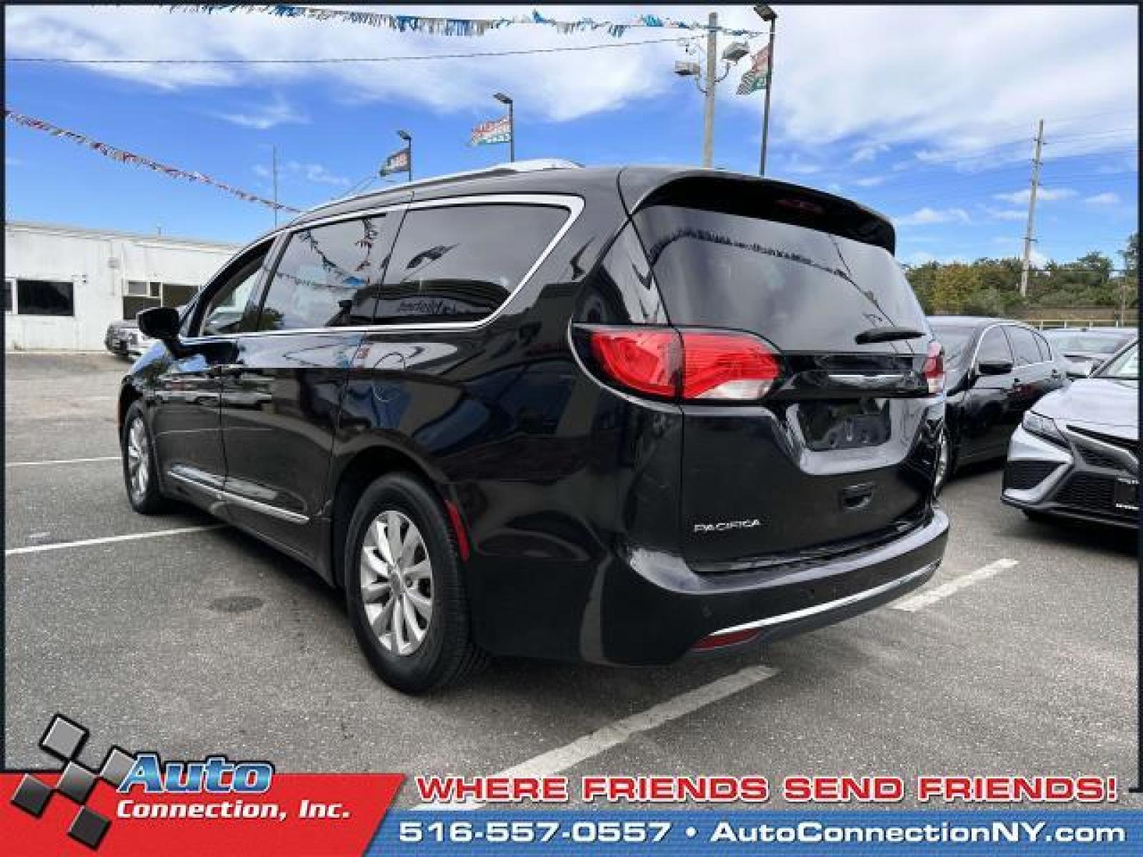 2019 Brilliant Black Crystal Pearlcoat /Black/Alloy Chrysler Pacifica Touring L FWD (2C4RC1BG5KR) , Automatic transmission, located at 2860 Sunrise Hwy, Bellmore, NY, 11710, (516) 557-0557, 40.669529, -73.522118 - Your search is over with this 2019 Chrysler Pacifica. This Pacifica has 27843 miles. At Auto Connection, we don't just sell cars; we take care of our customers' needs first. Start driving today. All internet purchases include a 12 mo/ 12000 mile protection plan. All internet purchase prices are dis - Photo #5