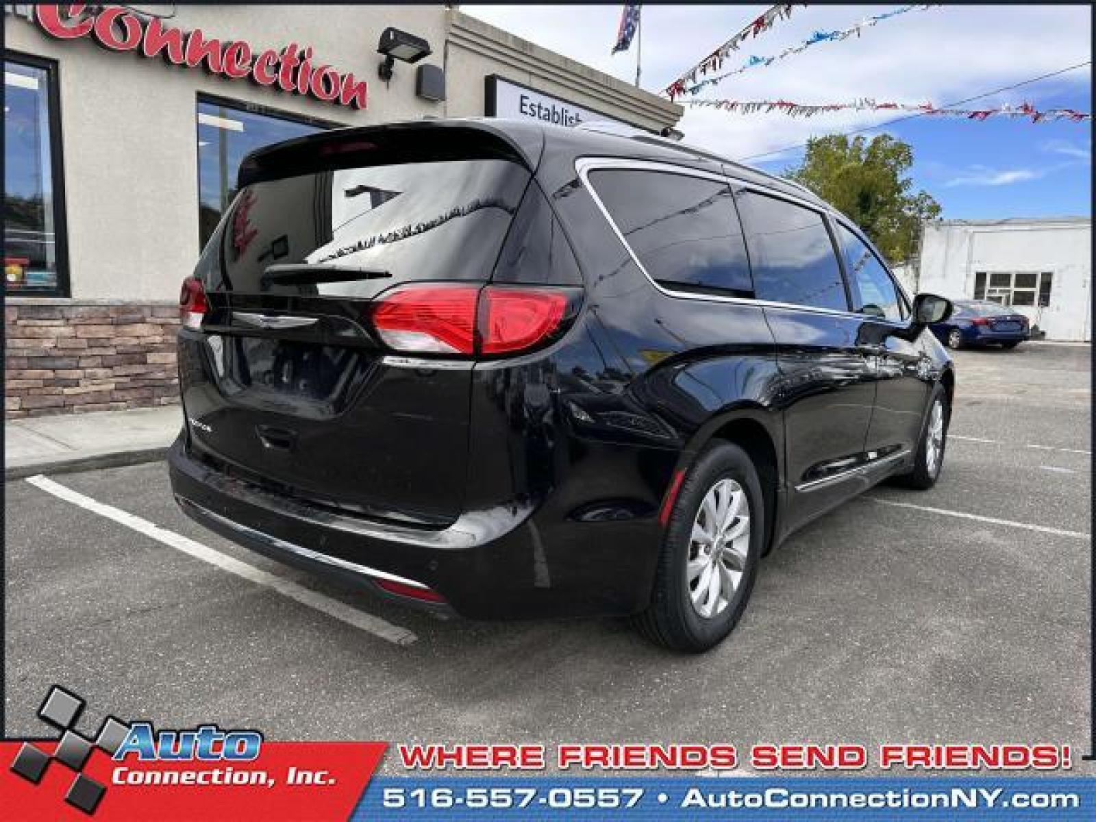 2019 Brilliant Black Crystal Pearlcoat /Black/Alloy Chrysler Pacifica Touring L FWD (2C4RC1BG5KR) , Automatic transmission, located at 2860 Sunrise Hwy, Bellmore, NY, 11710, (516) 557-0557, 40.669529, -73.522118 - Your search is over with this 2019 Chrysler Pacifica. This Pacifica has 27843 miles. At Auto Connection, we don't just sell cars; we take care of our customers' needs first. Start driving today. All internet purchases include a 12 mo/ 12000 mile protection plan. All internet purchase prices are dis - Photo #6