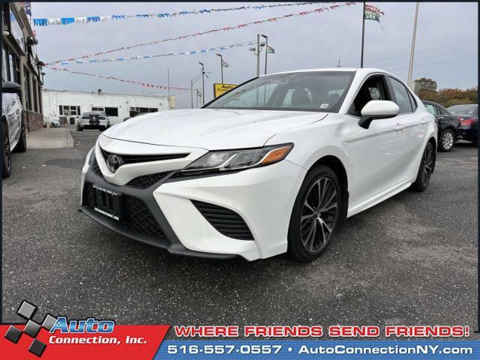 2018 Super White /Black Toyota Camry SE Auto (Natl) (4T1B11HKXJU) , Automatic transmission, located at 2860 Sunrise Hwy, Bellmore, NY, 11710, (516) 557-0557, 40.669529, -73.522118 - Your search is over with this 2018 Toyota Camry. This Camry has 69077 miles. We try to make the purchase process as easy and as hassle-free as possible. Drive it home today. All internet purchases include a 12 mo/ 12000 mile protection plan. All internet purchase prices are displayed with a $1995 t - Photo #2